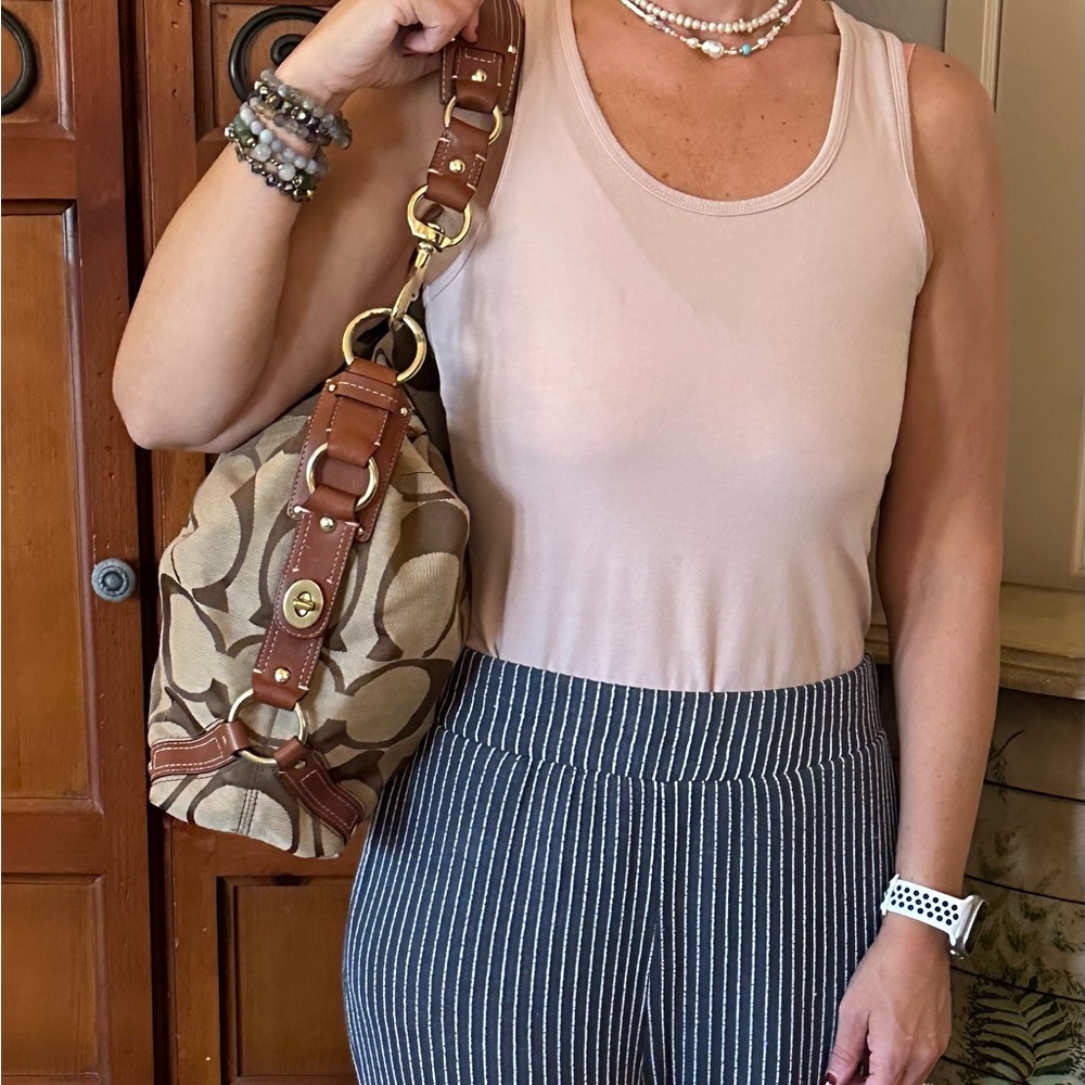 Signature  Coach hobo tote Brown Shoulder Bag - Picture 9 of 9